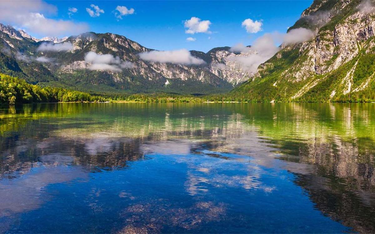 Življenje ob jezeru nas je naučilo ceniti in spoštovati naravo.